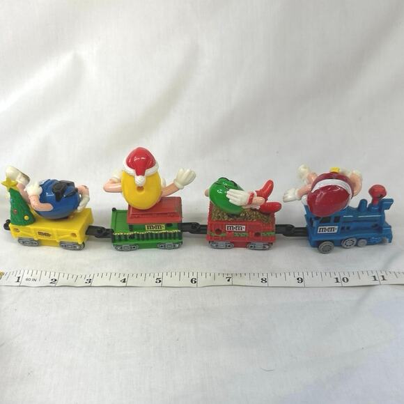 M&M mini Christmas train set of 4 - Picture 8 of 12